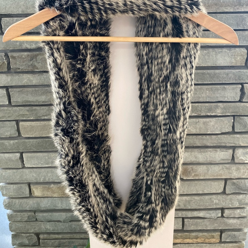 Rabbit Fur Infinity Scarf - Black & Cream